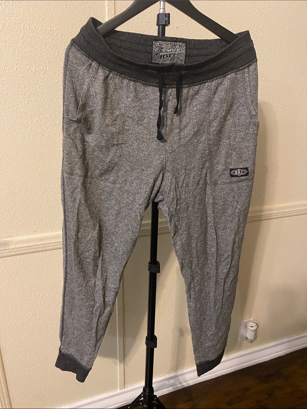 Brooklyn Cloth Gray & Black Men’s Jogger Sweatpants